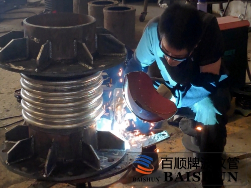 壓力平衡型補(bǔ)償器